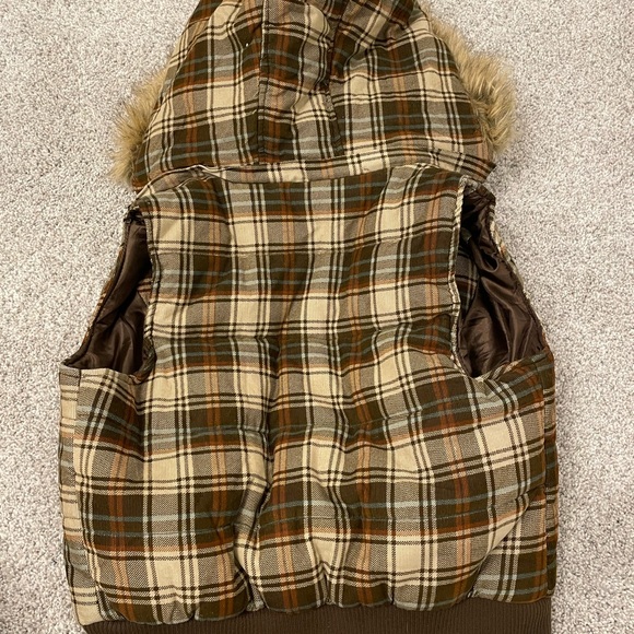 Urban Behaviours plaid vest - Picture 3 of 3